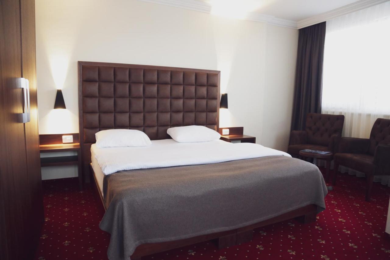 City Hotel 프리즈렌 외부 사진